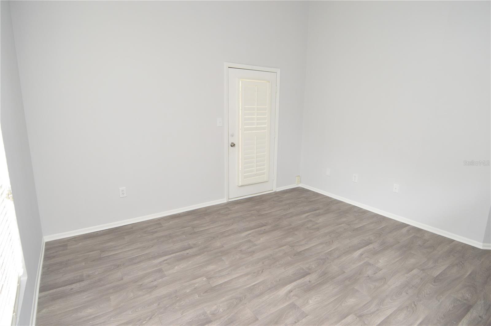 THE GRAND RESERVE CONDO - Residential Lease