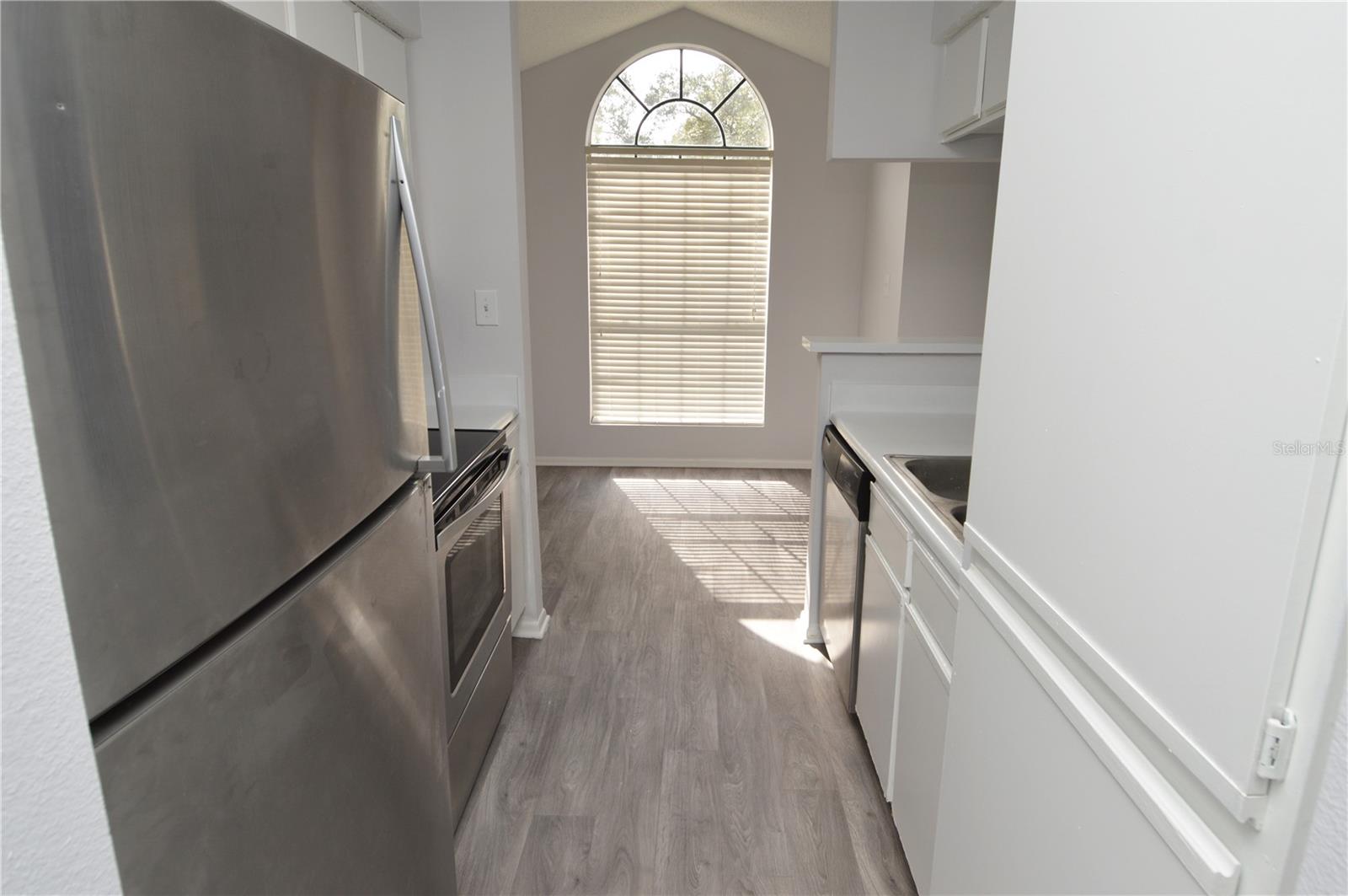 THE GRAND RESERVE CONDO - Residential Lease