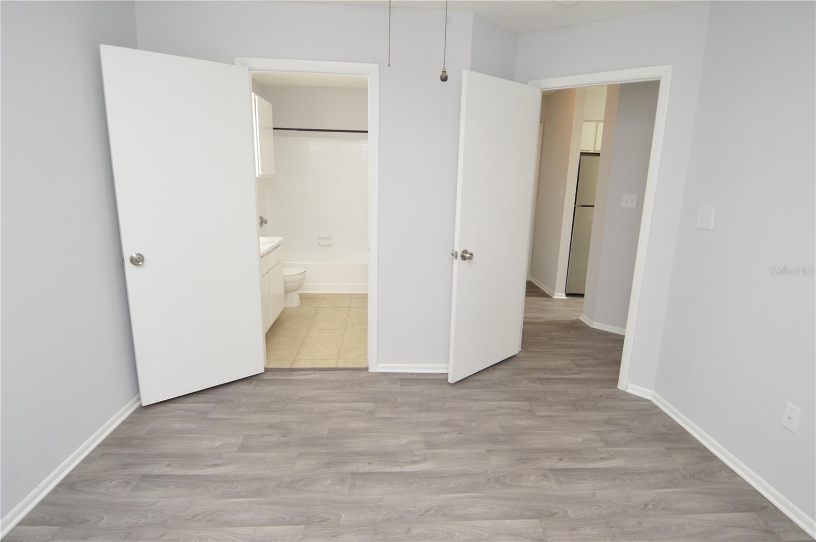 THE GRAND RESERVE CONDO - Residential Lease