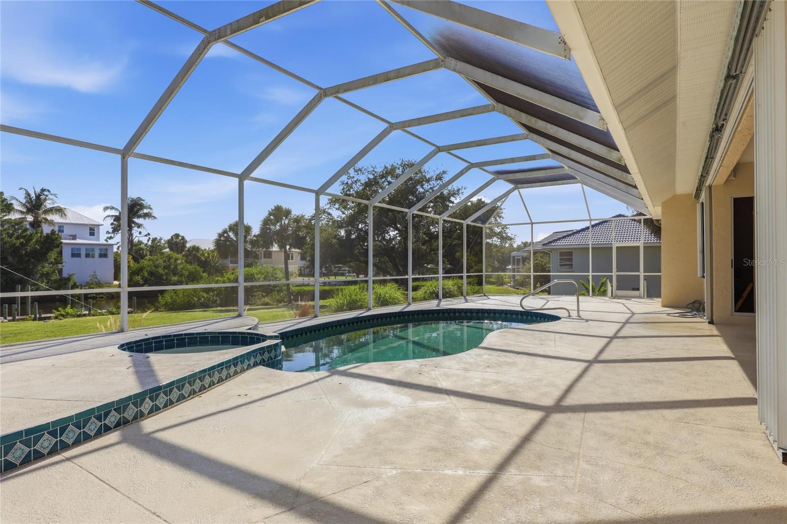 CAPE HAZE WINDWARD - Residential
