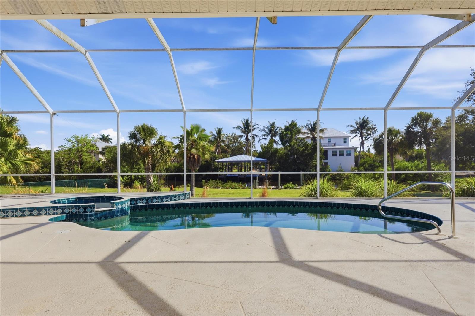 CAPE HAZE WINDWARD - Residential