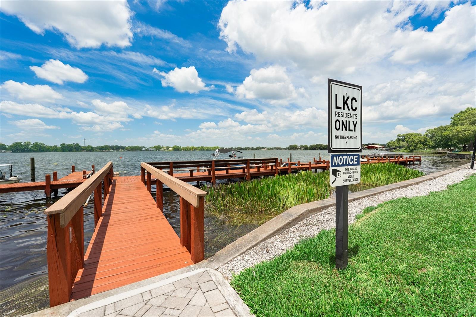 LAKE KILLARNEY CONDOMINIUM ASSN INC. - Residential