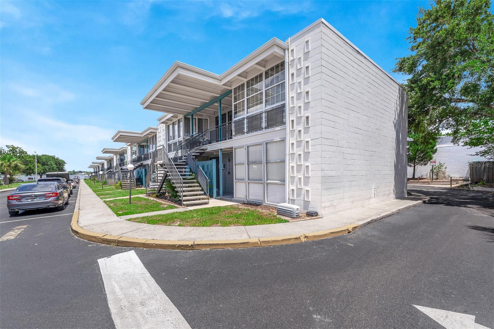 LAKE KILLARNEY CONDOMINIUM ASSN INC. - Residential