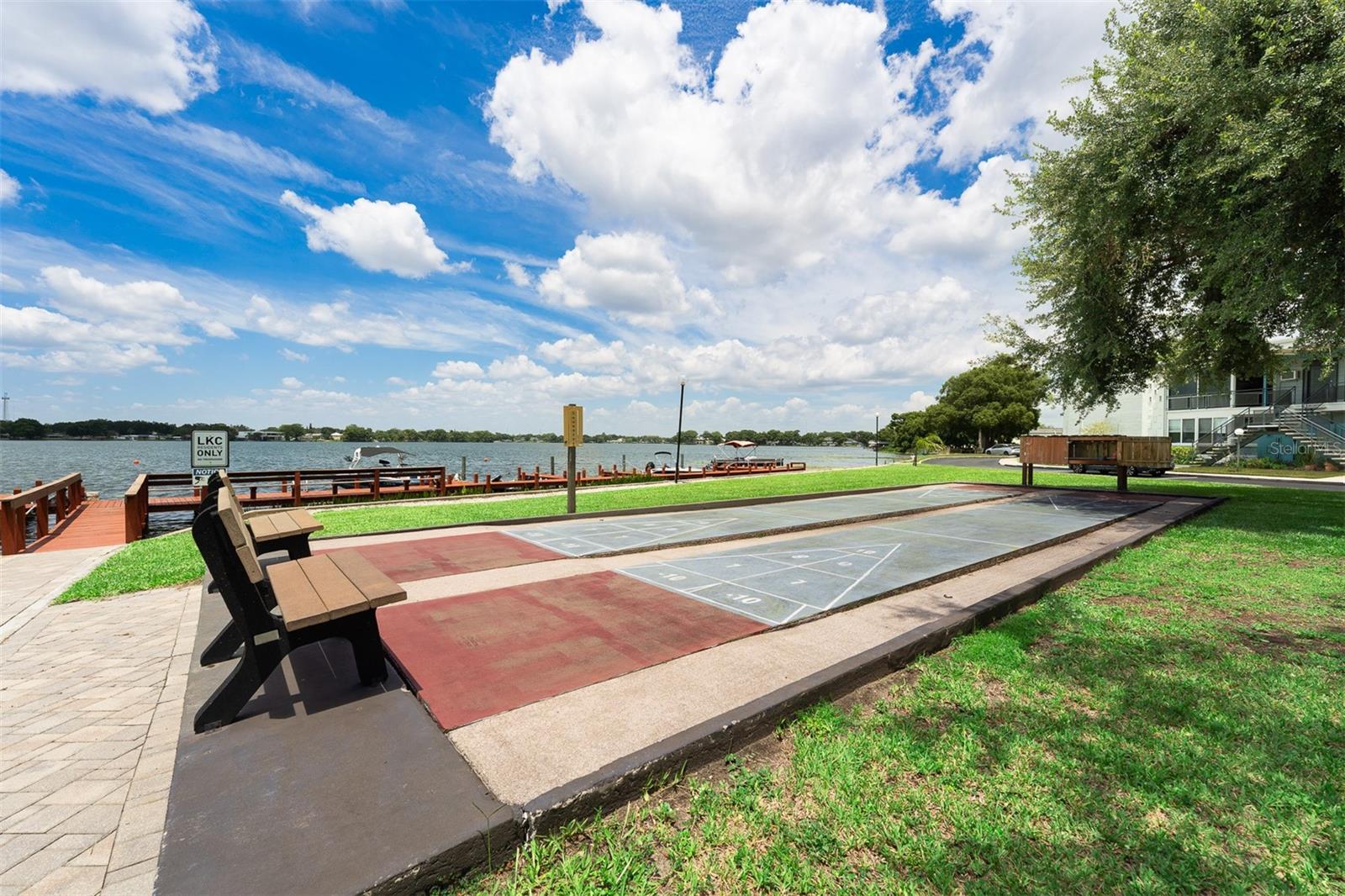 LAKE KILLARNEY CONDOMINIUM ASSN INC. - Residential