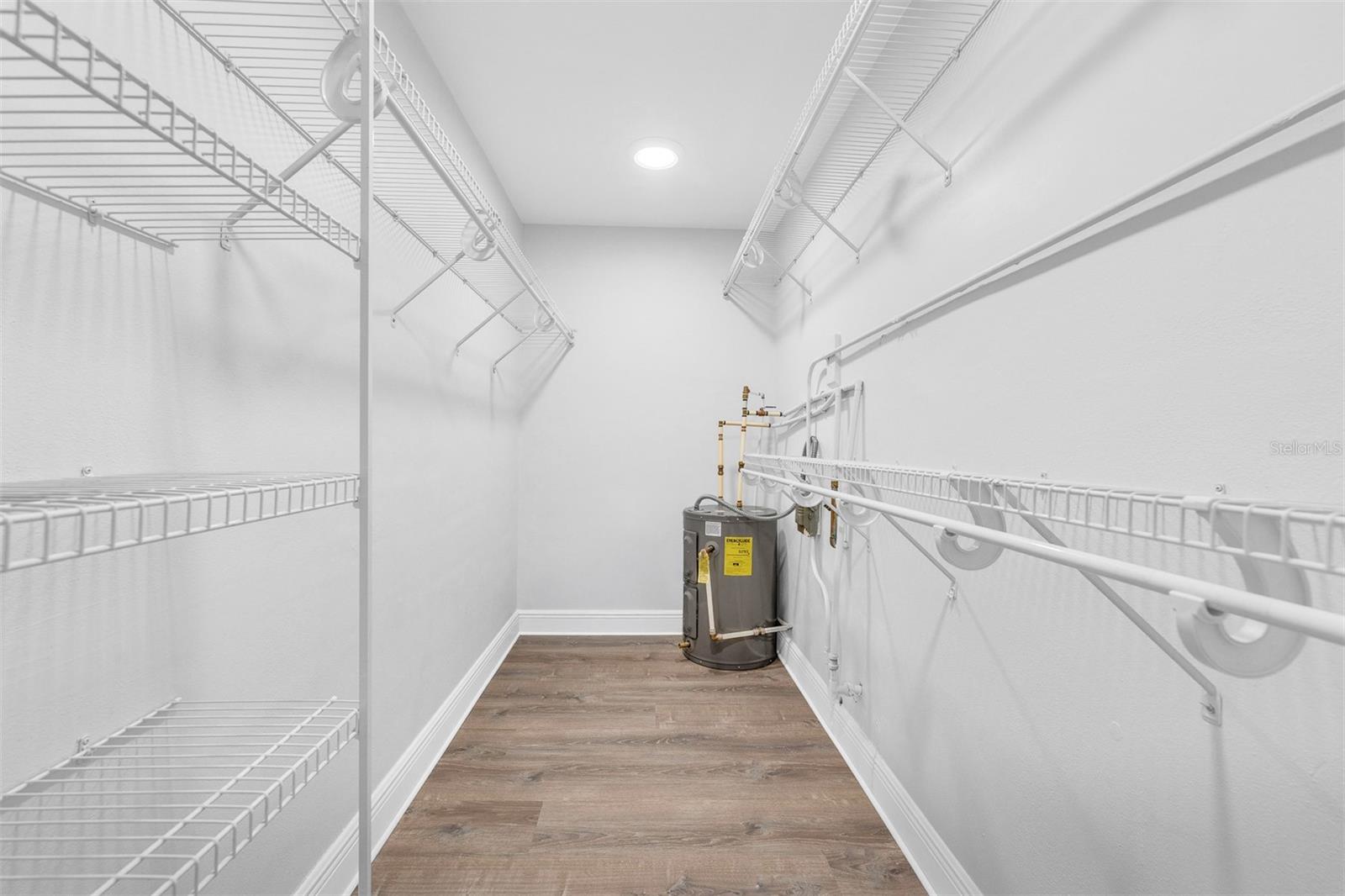 LAKE KILLARNEY CONDOMINIUM ASSN INC. - Residential