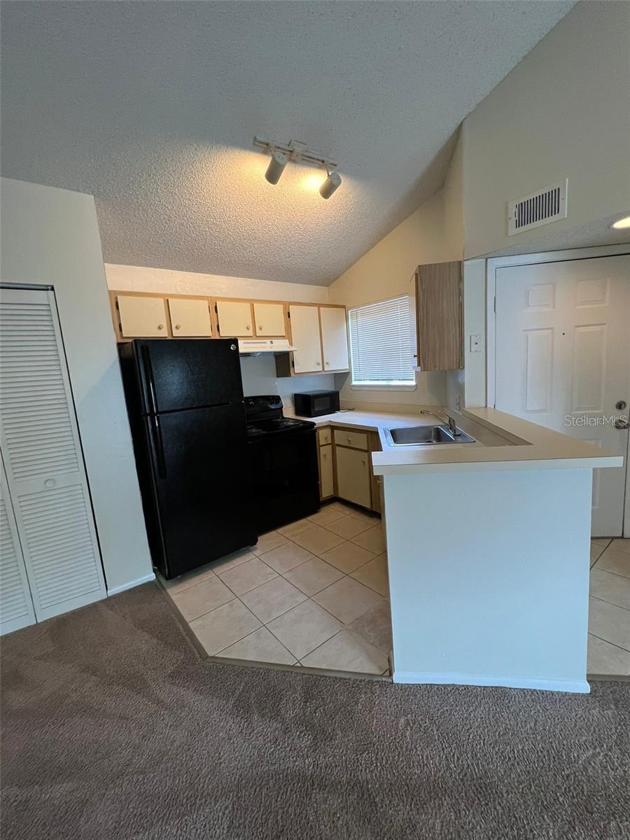 PLAZA/MILLENIUM - Residential Lease