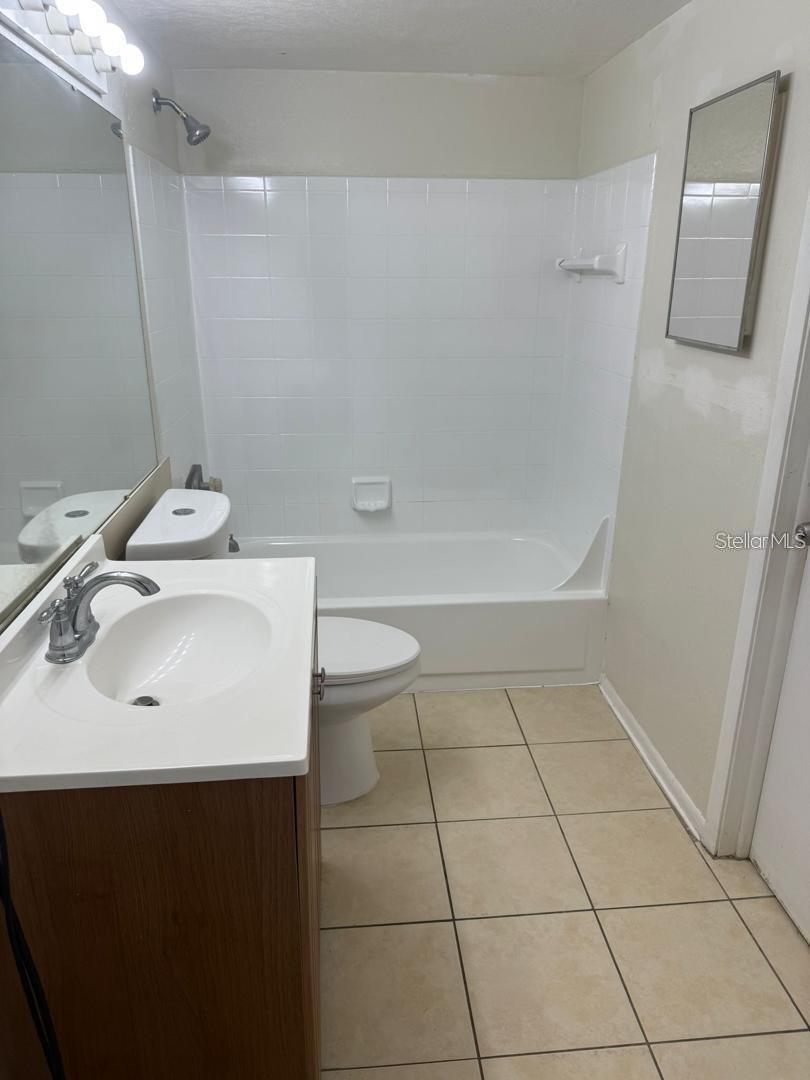 PLAZA/MILLENIUM - Residential Lease