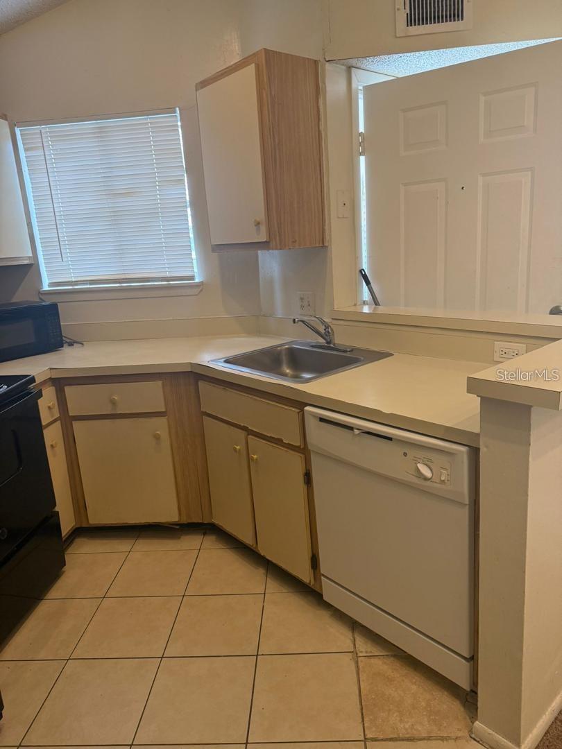 PLAZA/MILLENIUM - Residential Lease