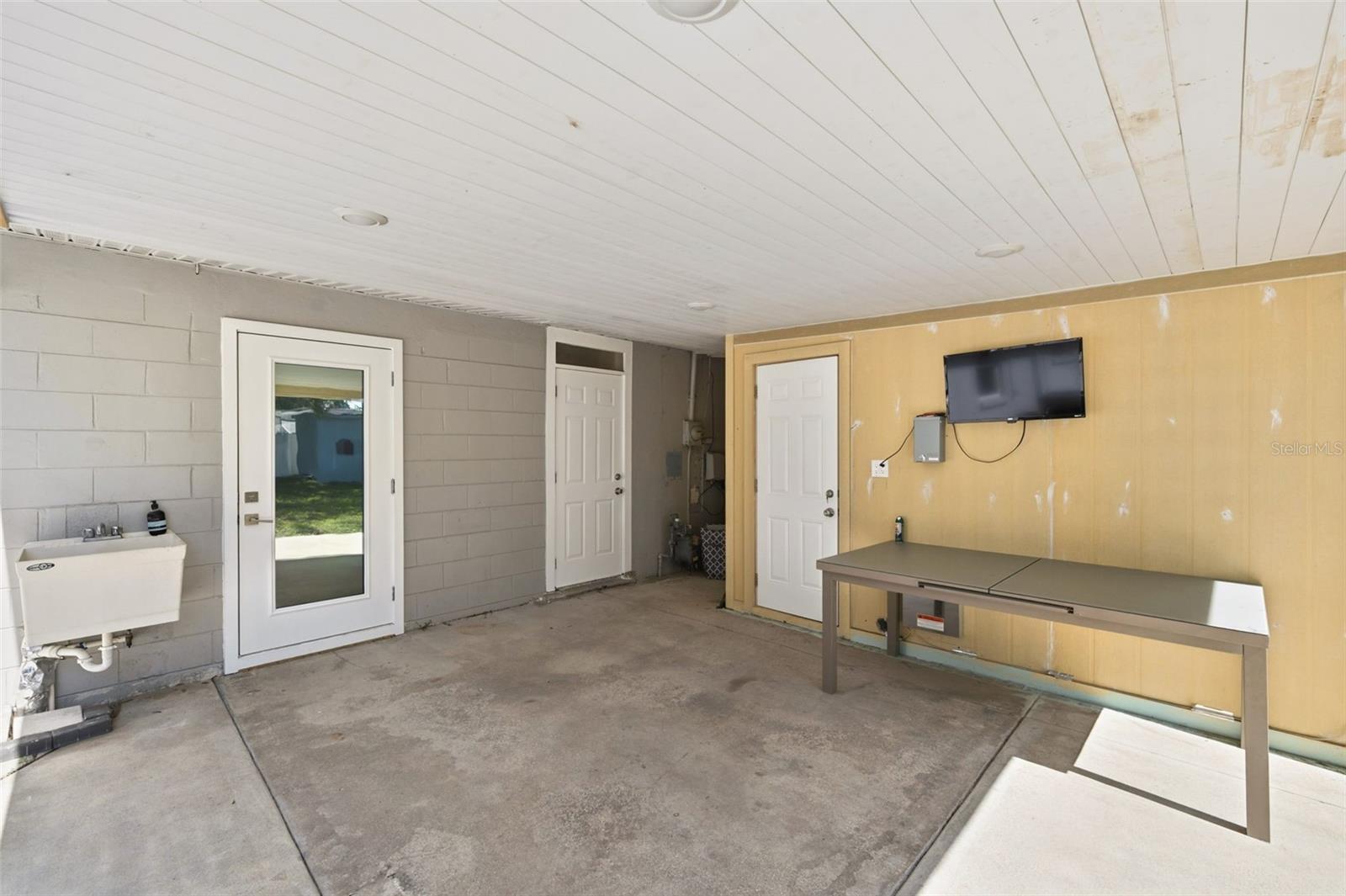 NEWPORT UNIT 1 - Residential