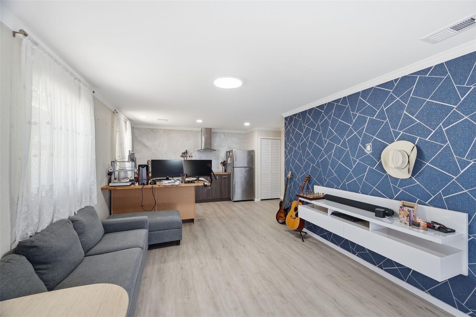NEWPORT UNIT 1 - Residential