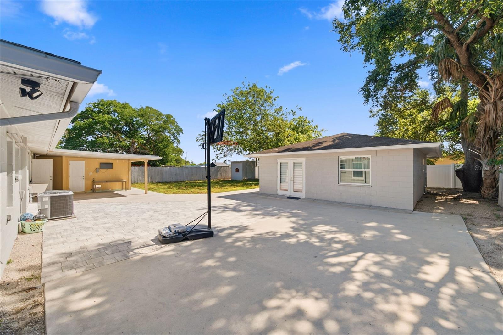 NEWPORT UNIT 1 - Residential