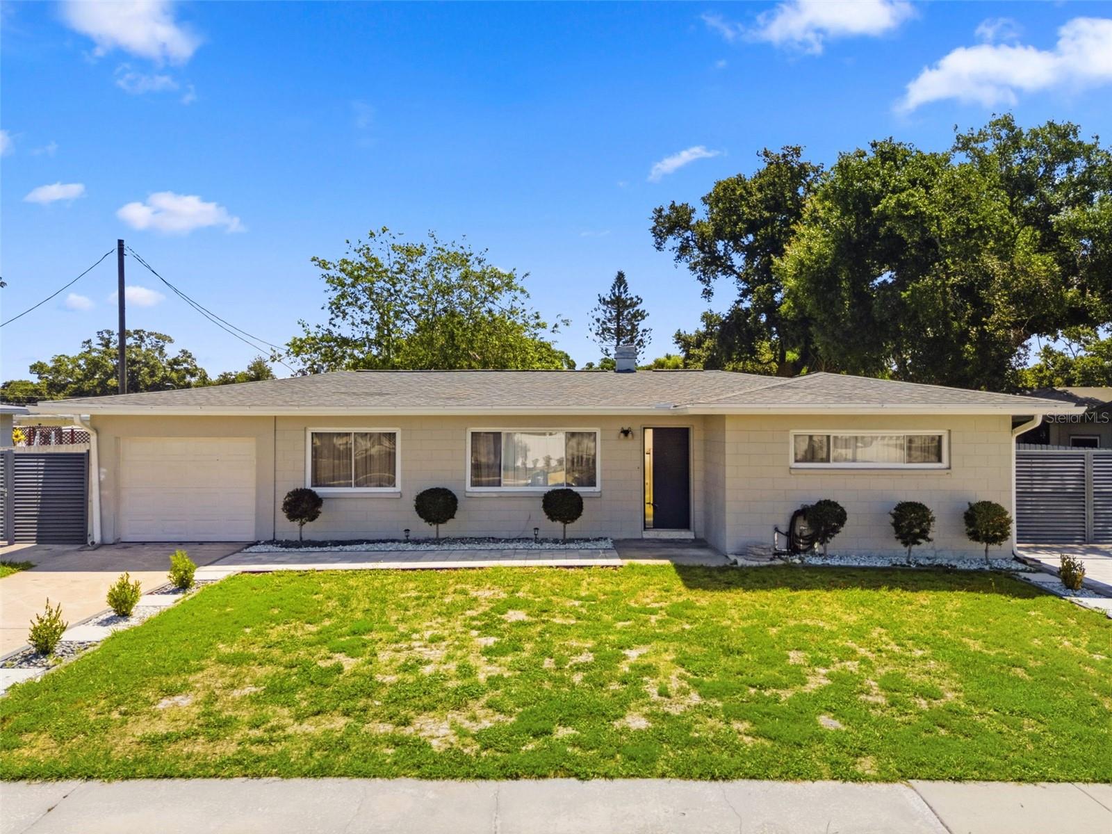 NEWPORT UNIT 1 - Residential