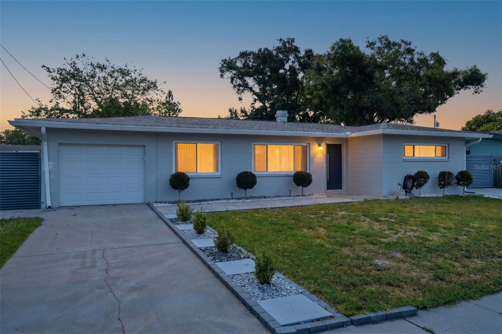 NEWPORT UNIT 1 - Residential