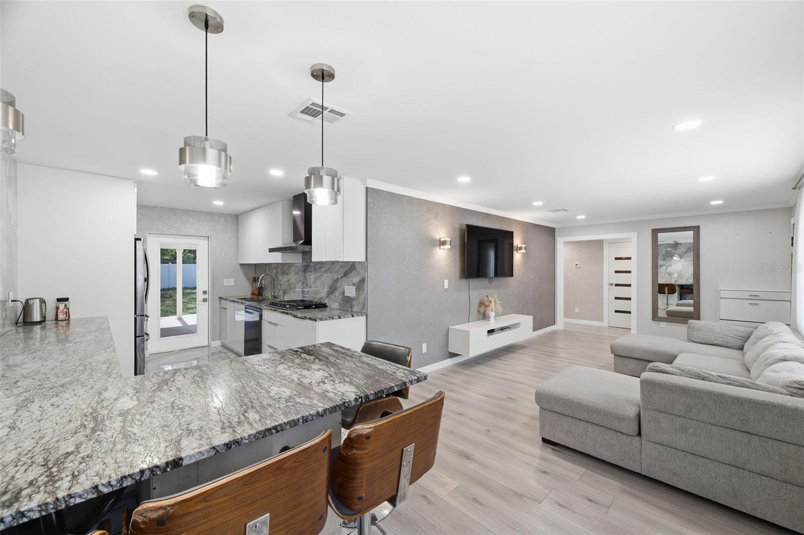 NEWPORT UNIT 1 - Residential