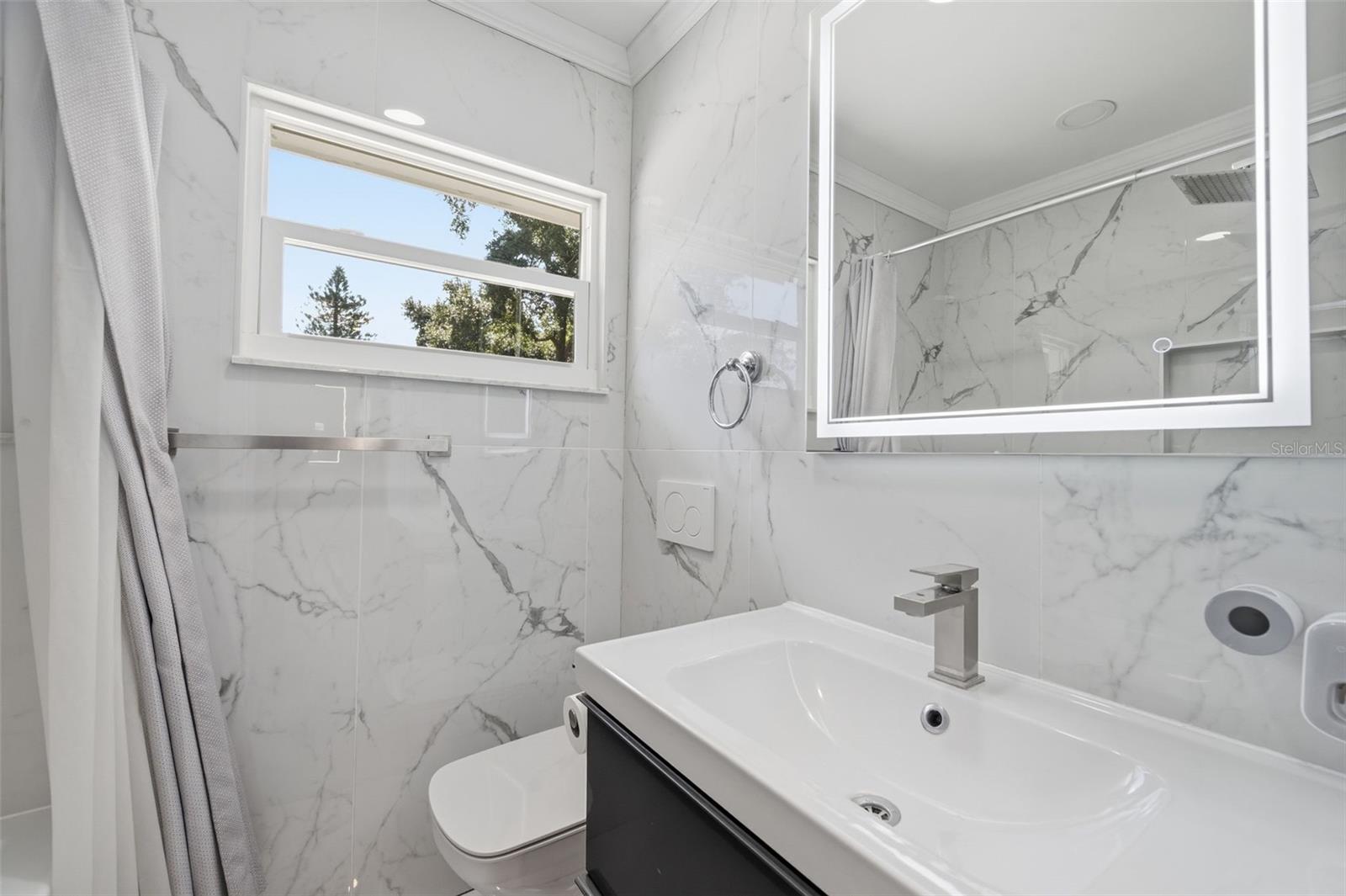 NEWPORT UNIT 1 - Residential
