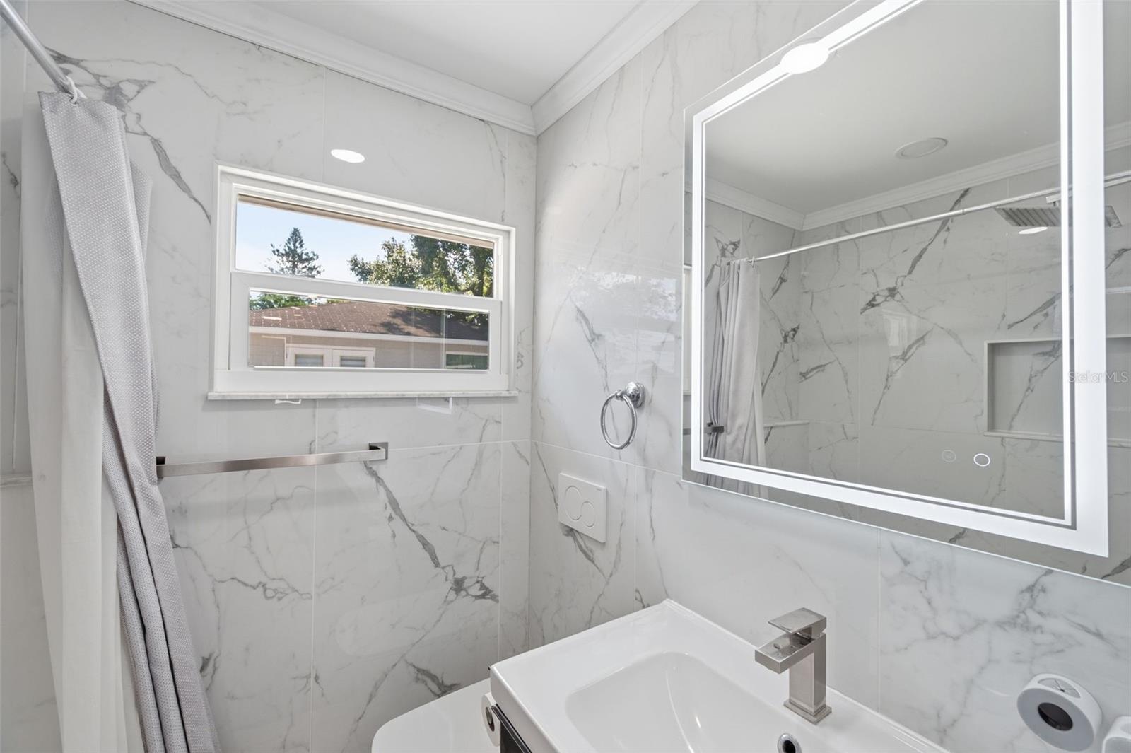 NEWPORT UNIT 1 - Residential