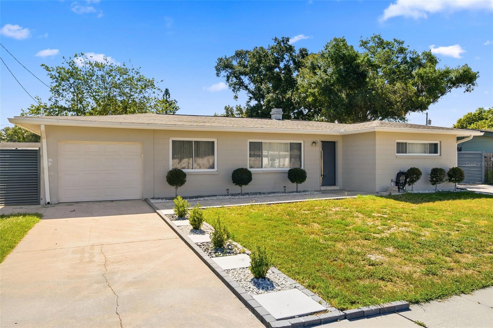 NEWPORT UNIT 1 - Residential