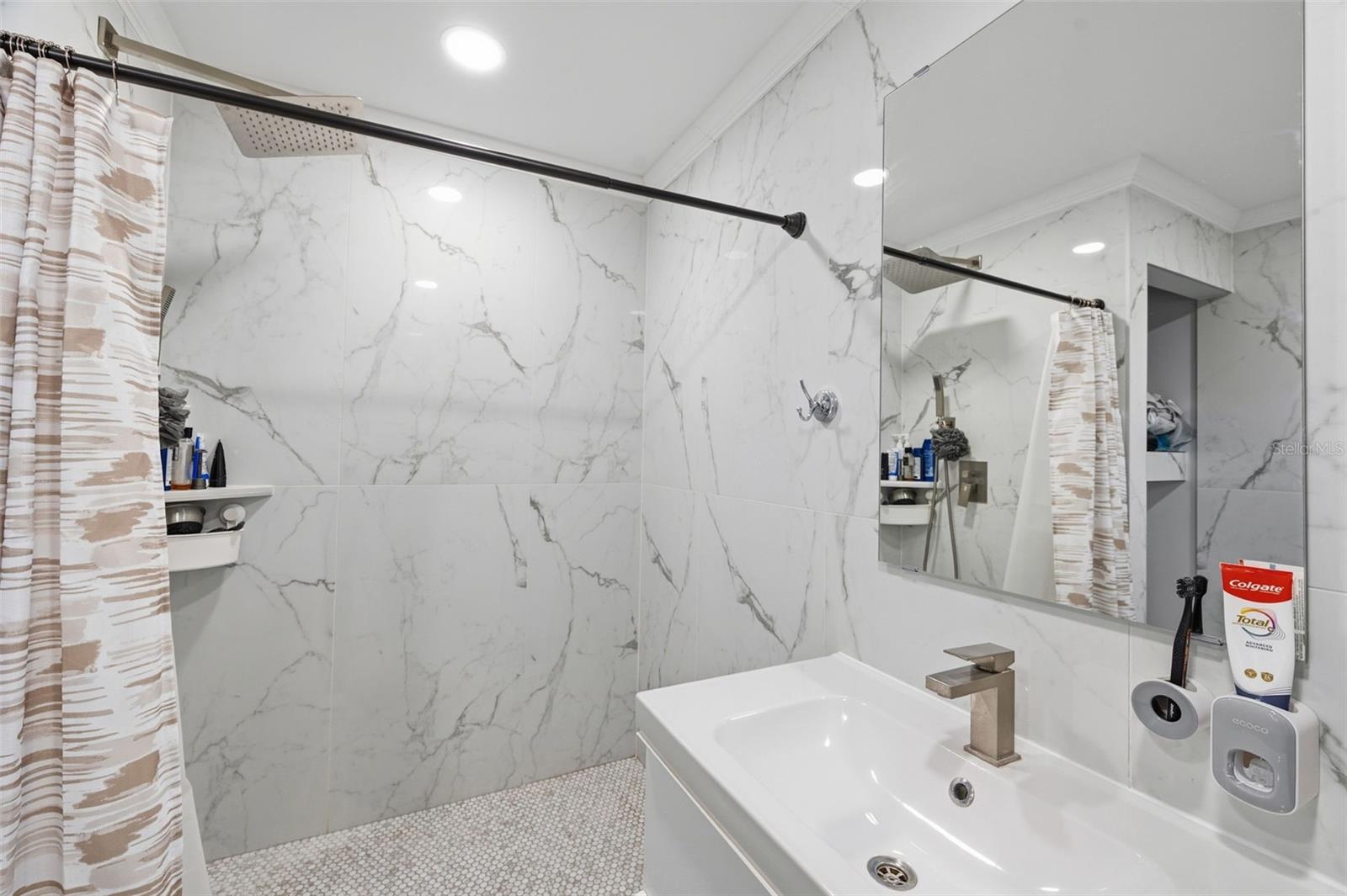 NEWPORT UNIT 1 - Residential