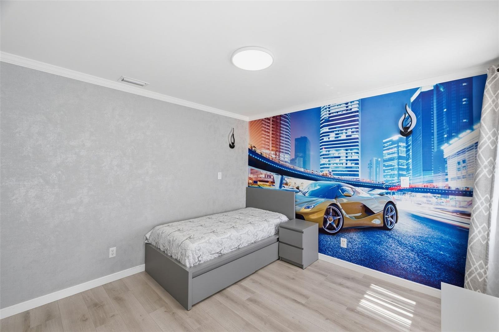 NEWPORT UNIT 1 - Residential