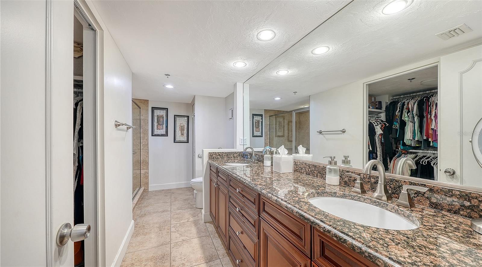 CONDO ON THE BAY - Residential Lease