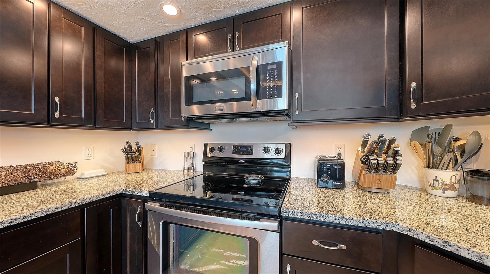 CONDO ON THE BAY - Residential Lease