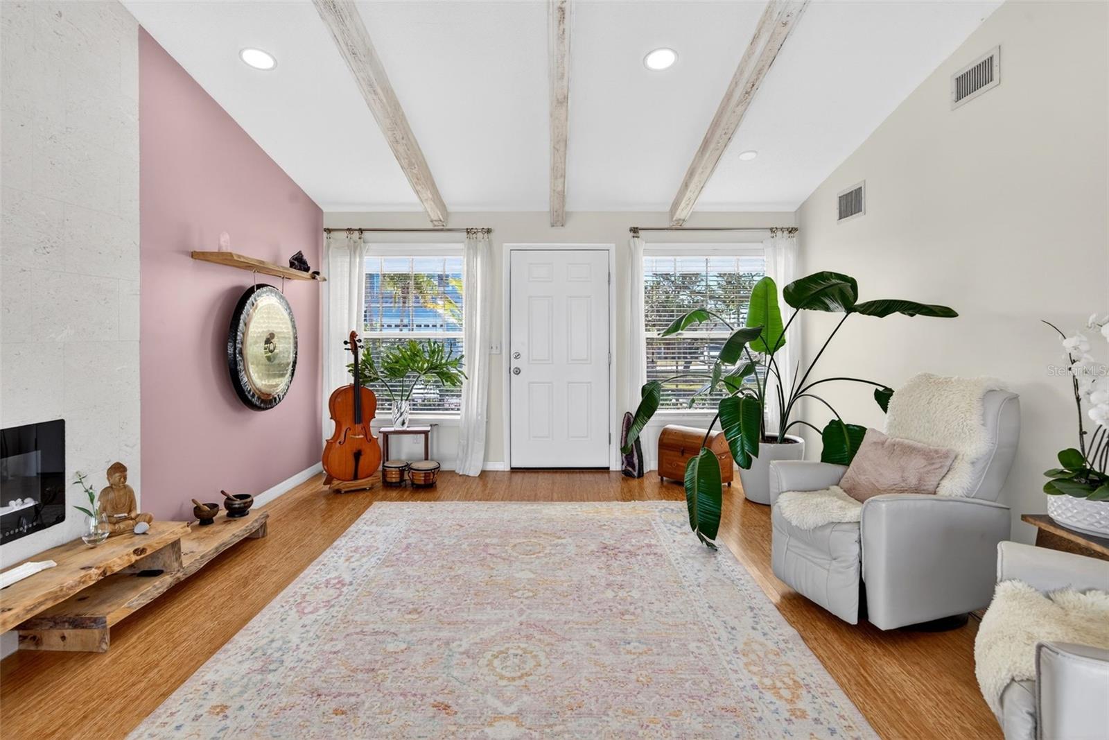 BAY POINT CORR OF - Residential