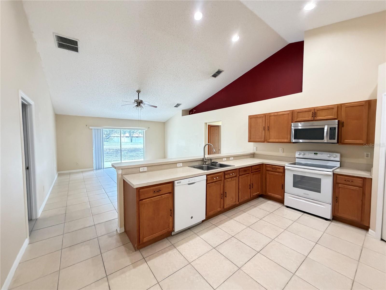 LEXINGTON ESTATES - Residential