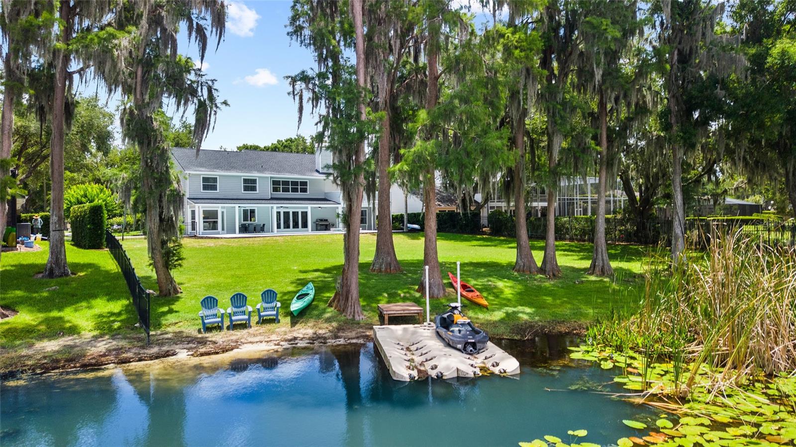 THE MANORS OF CRYSTAL LAKES - Residential