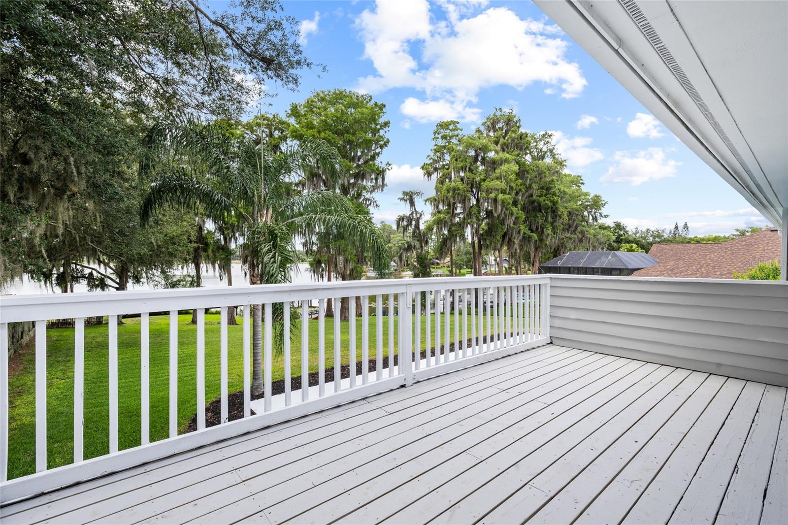 THE MANORS OF CRYSTAL LAKES - Residential