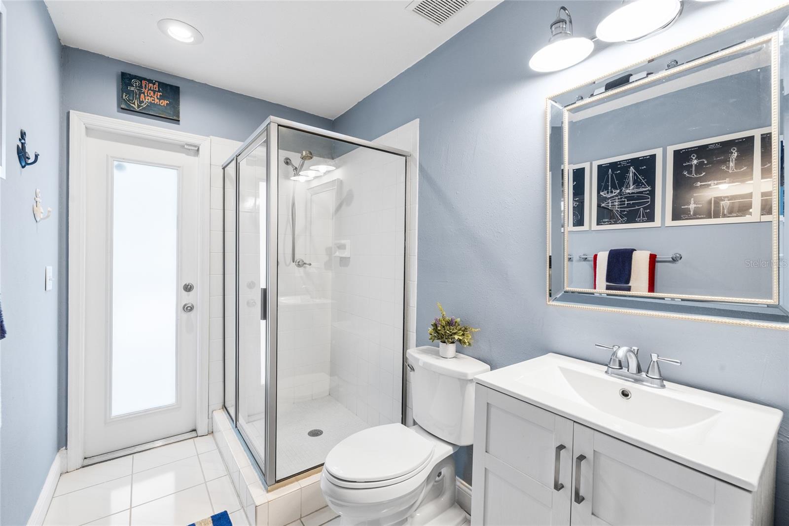 THE MANORS OF CRYSTAL LAKES - Residential