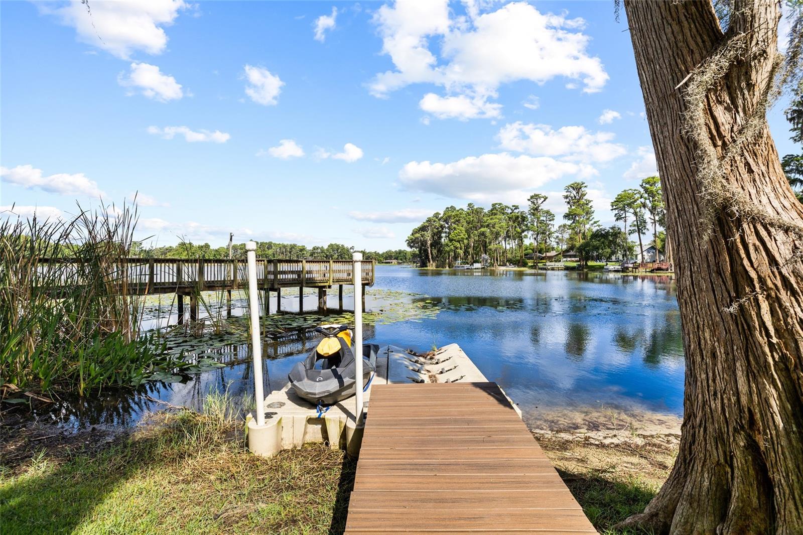 THE MANORS OF CRYSTAL LAKES - Residential