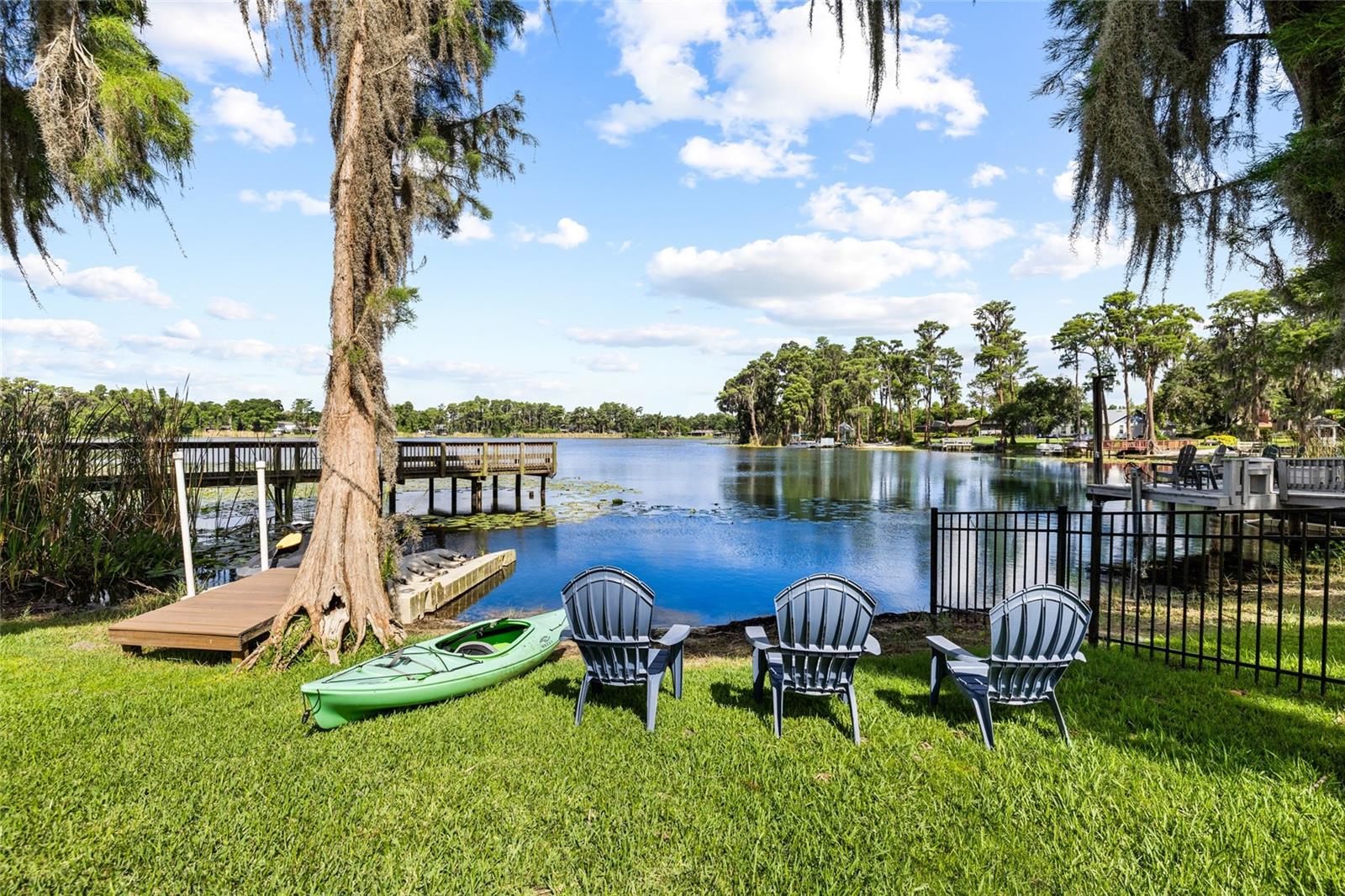 THE MANORS OF CRYSTAL LAKES - Residential
