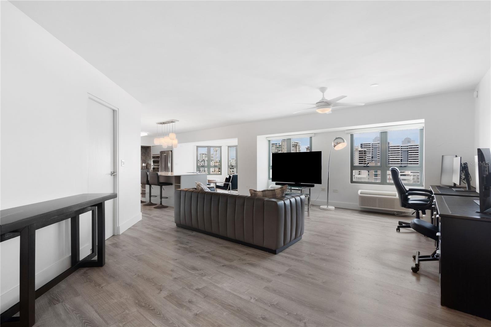 CONDOMINIO GALLERY PLAZA - Residential