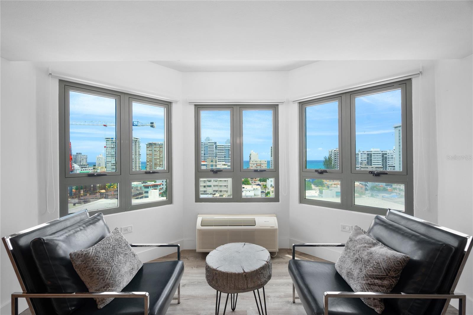CONDOMINIO GALLERY PLAZA - Residential