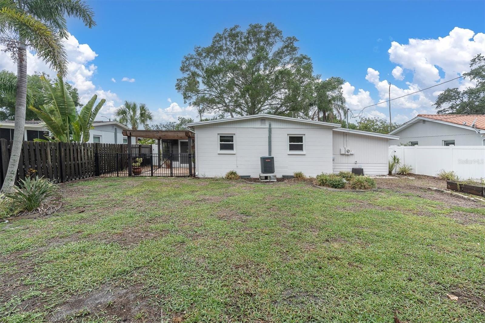 SHORE ACRES OVERLOOK SEC - Residential