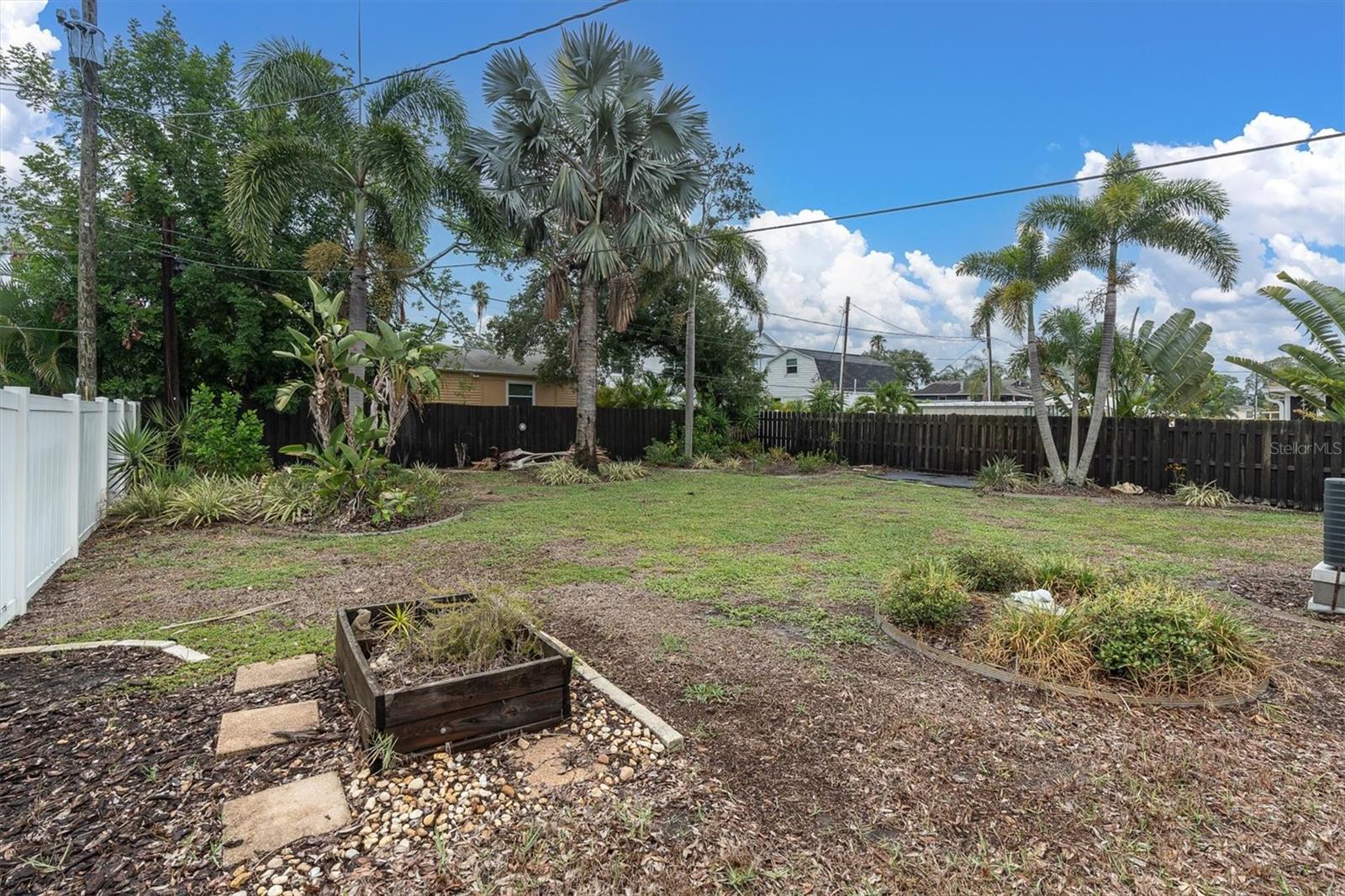 SHORE ACRES OVERLOOK SEC - Residential