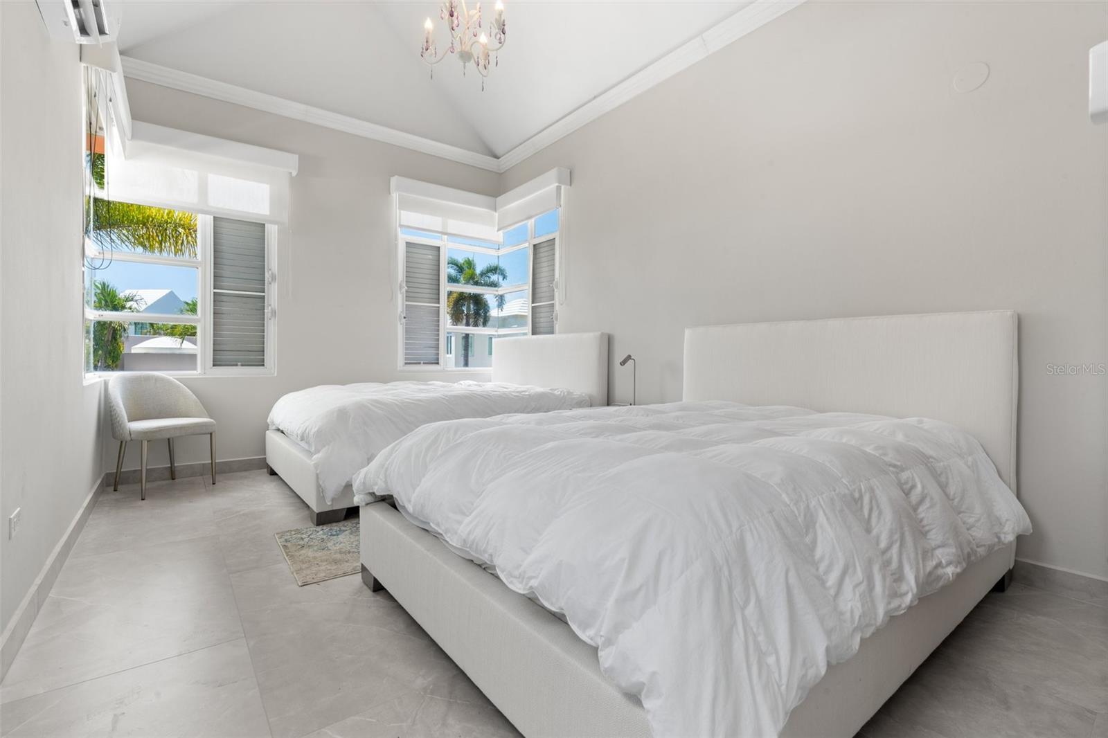 PASEO LAS PALMAS - Residential