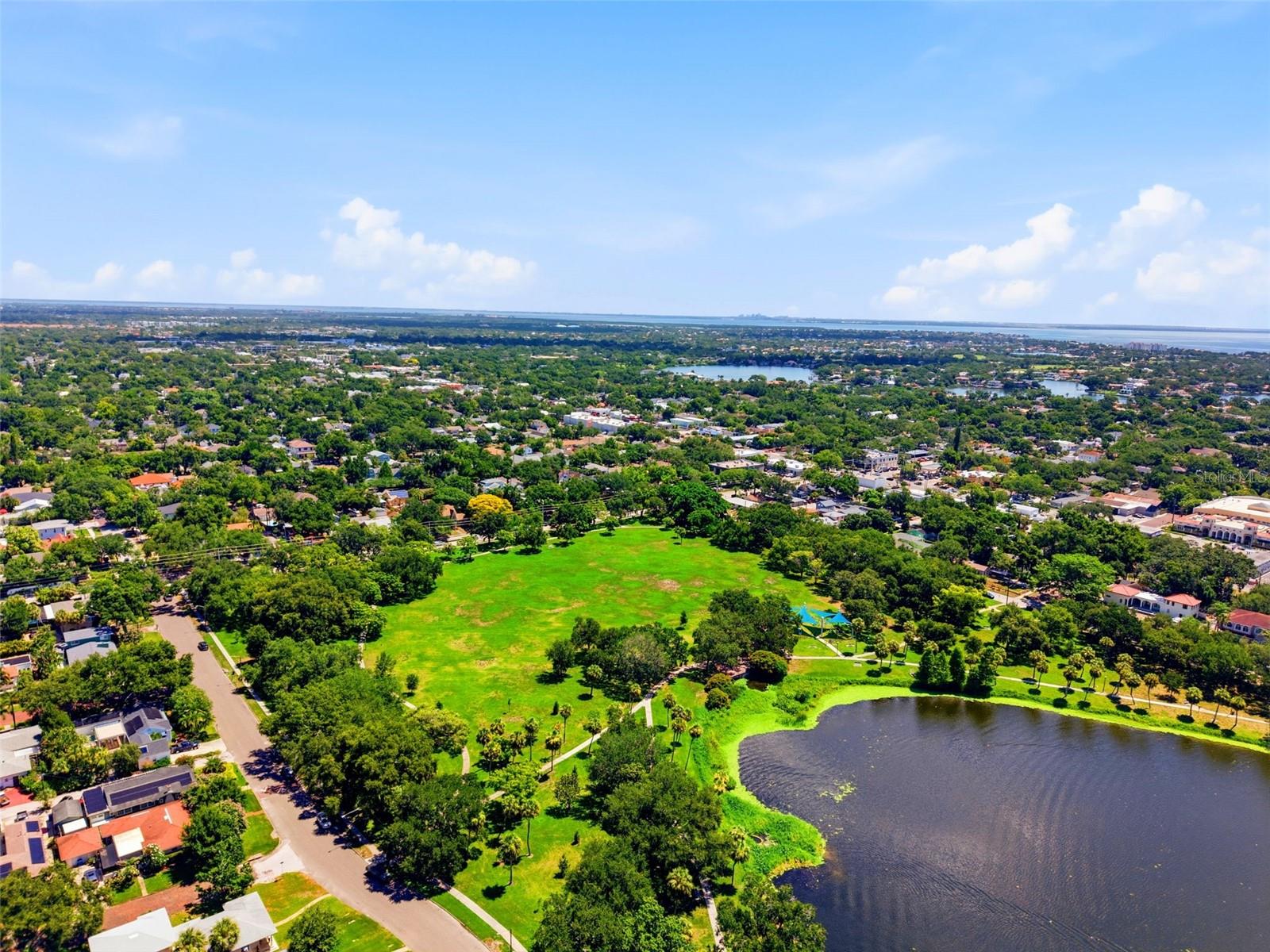 CRESCENT LAKE - Residential
