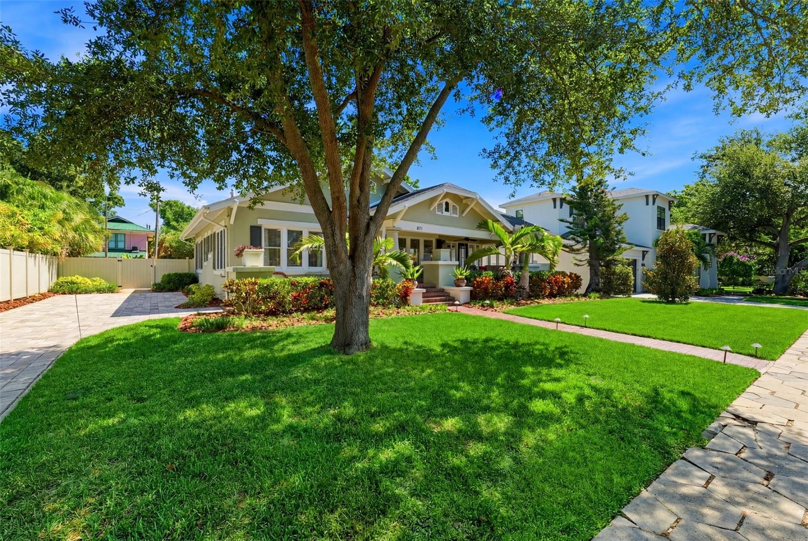 CRESCENT LAKE - Residential