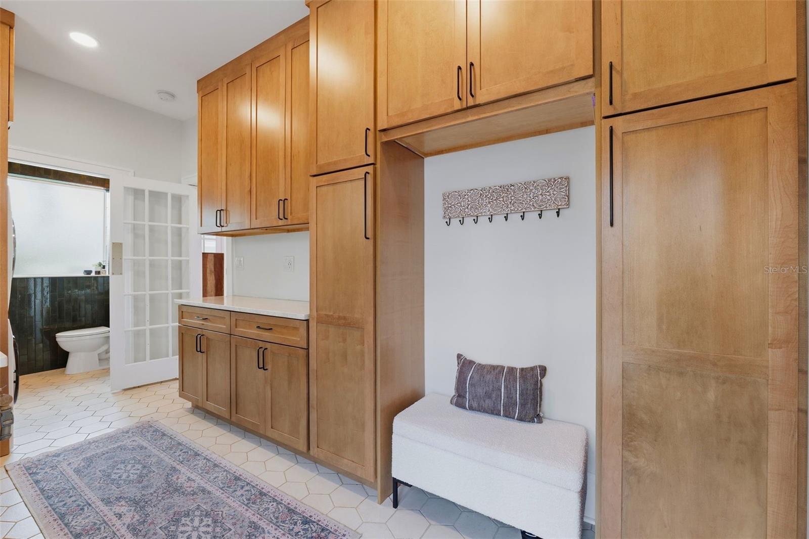 CRESCENT LAKE - Residential