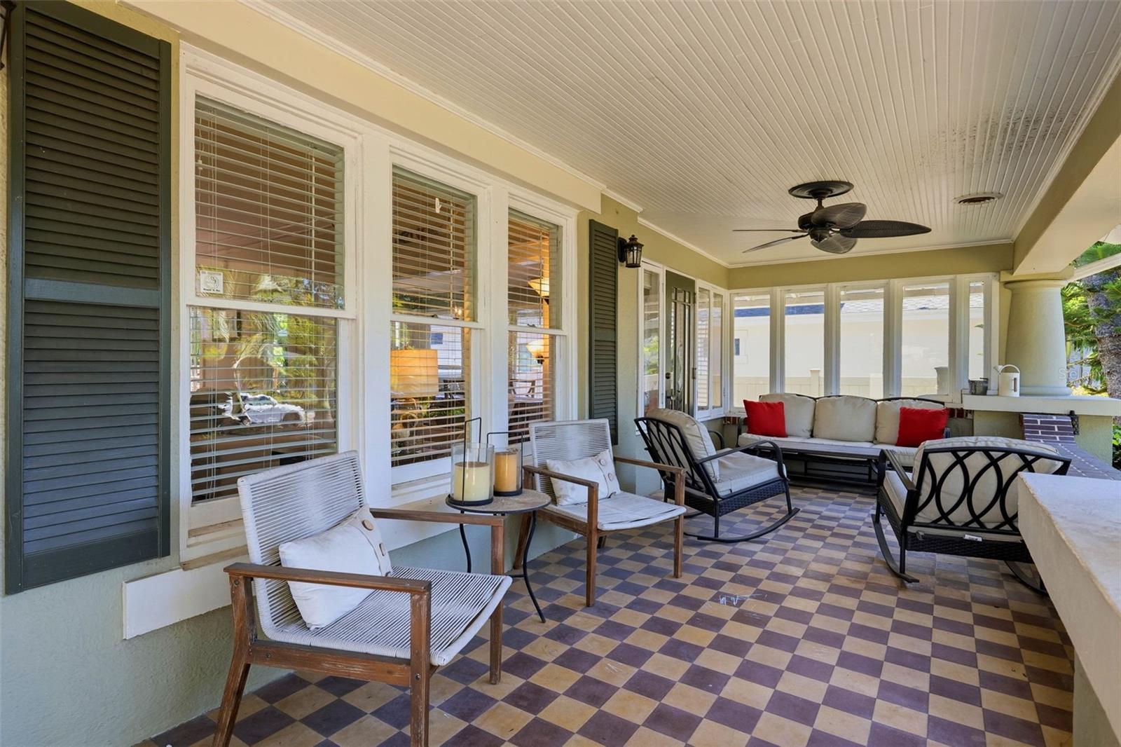 CRESCENT LAKE - Residential