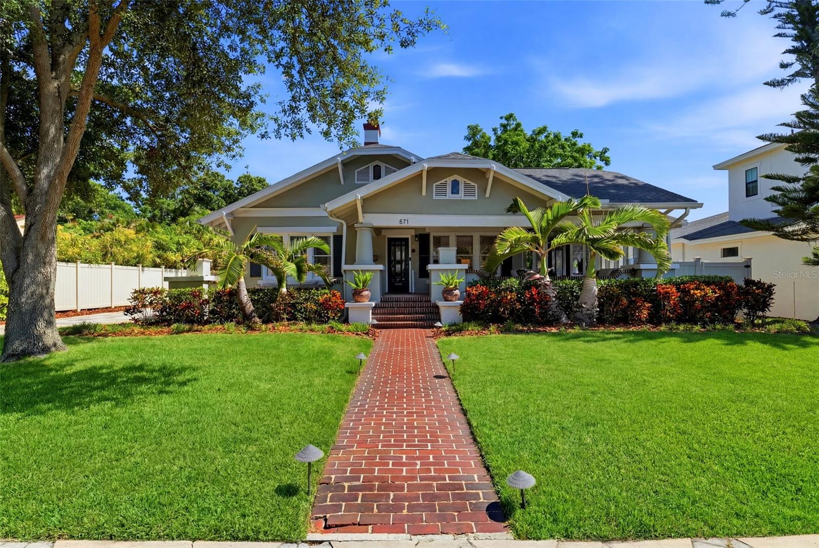 CRESCENT LAKE - Residential
