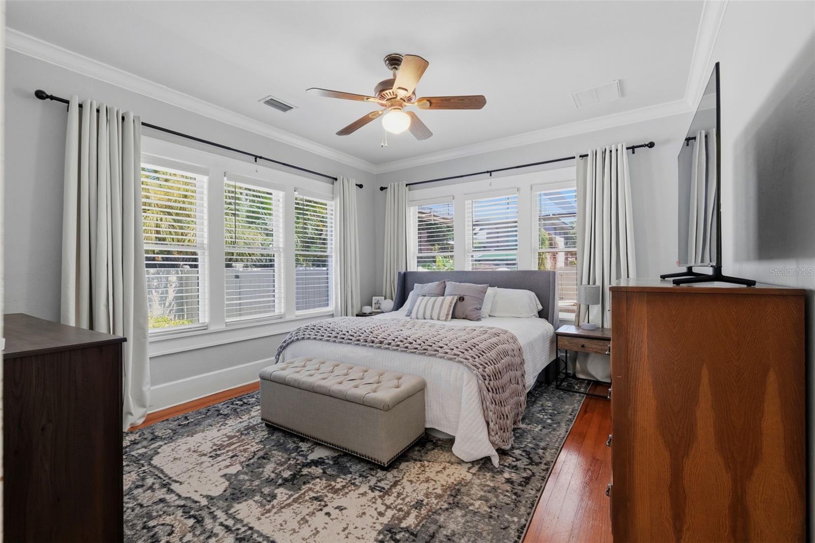 CRESCENT LAKE - Residential