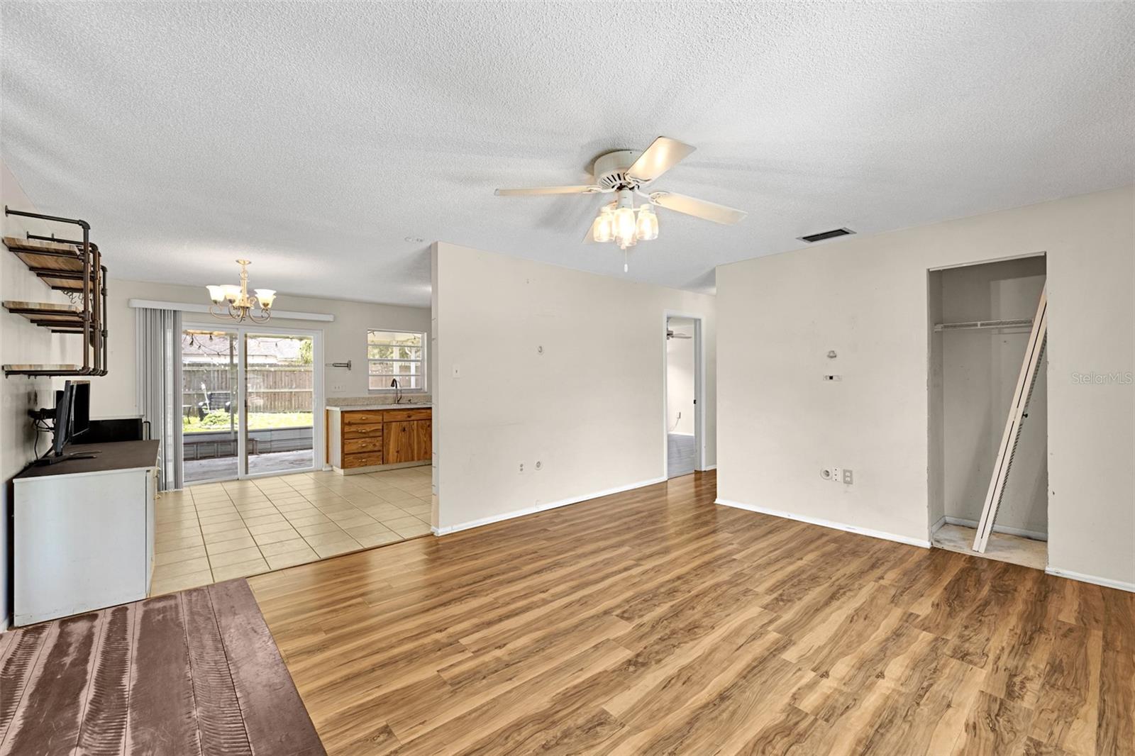 SEVEN SPGS HOMES - Residential