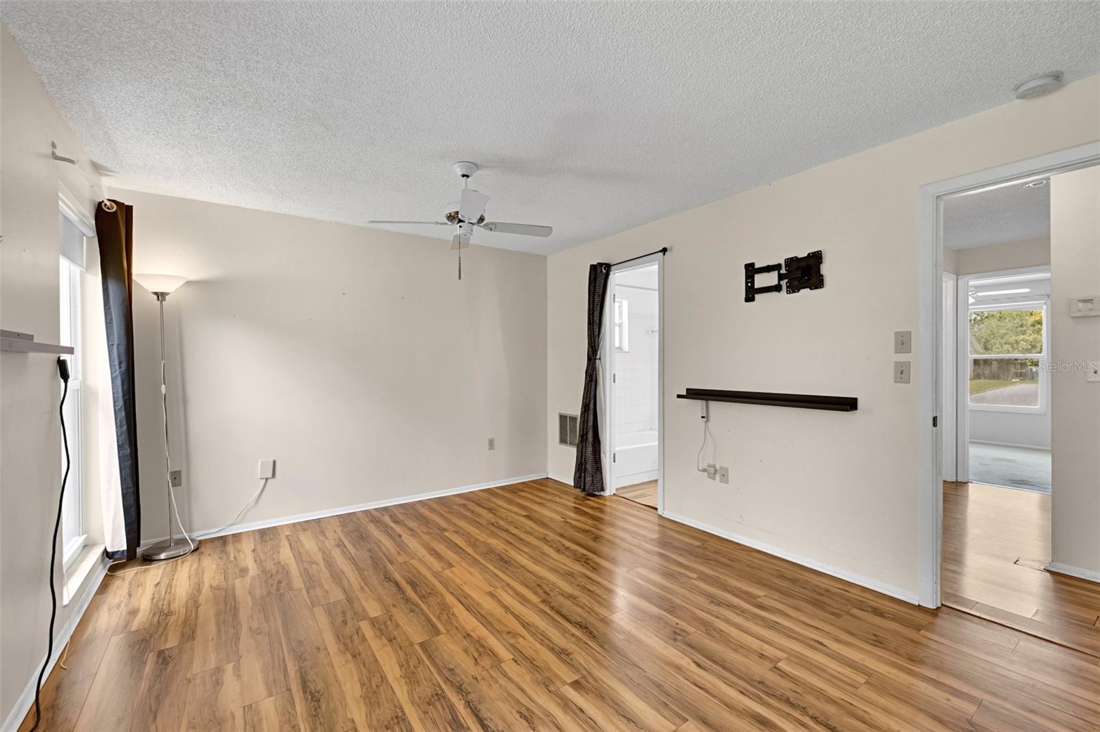 SEVEN SPGS HOMES - Residential