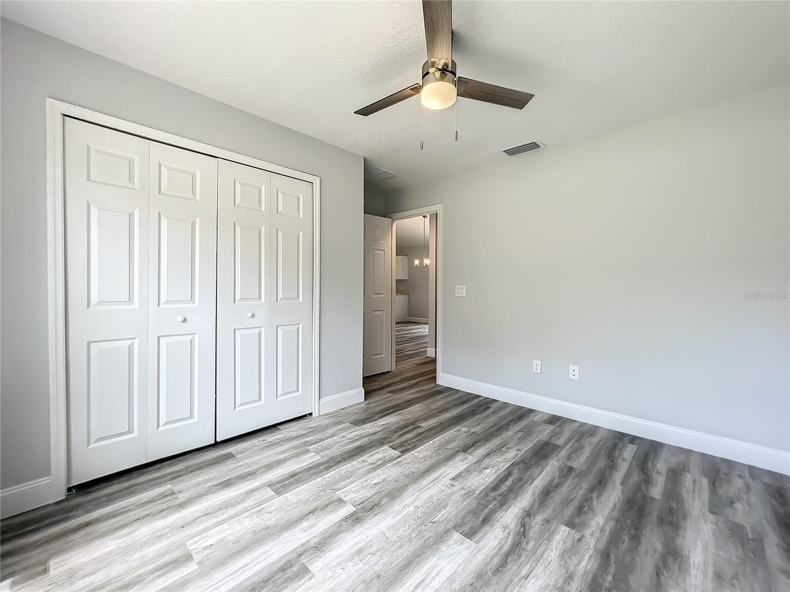 MARION OAKS UN 04 - Residential Lease