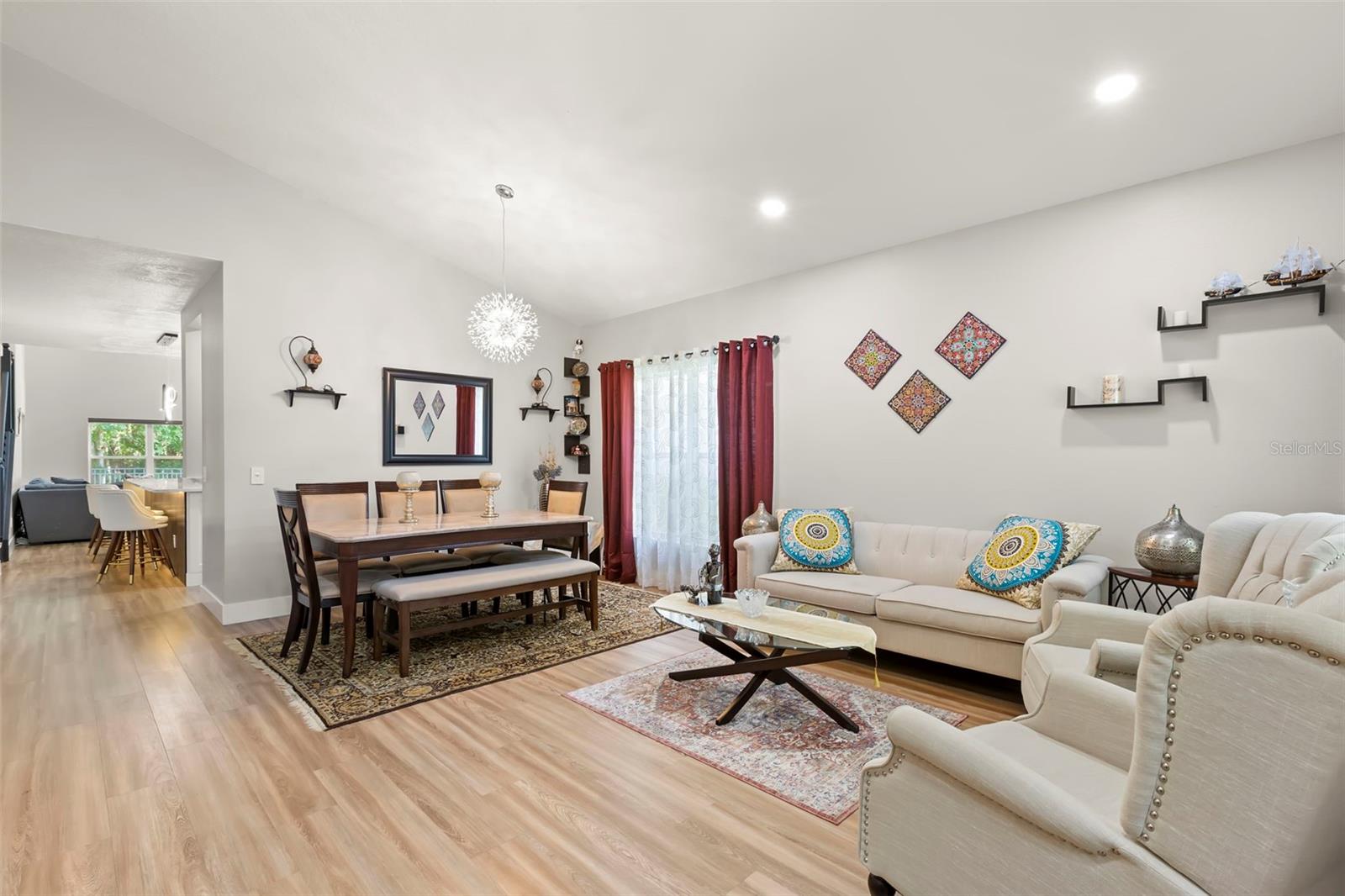WESTCHASE SECTION 372 AND PARK - Residential