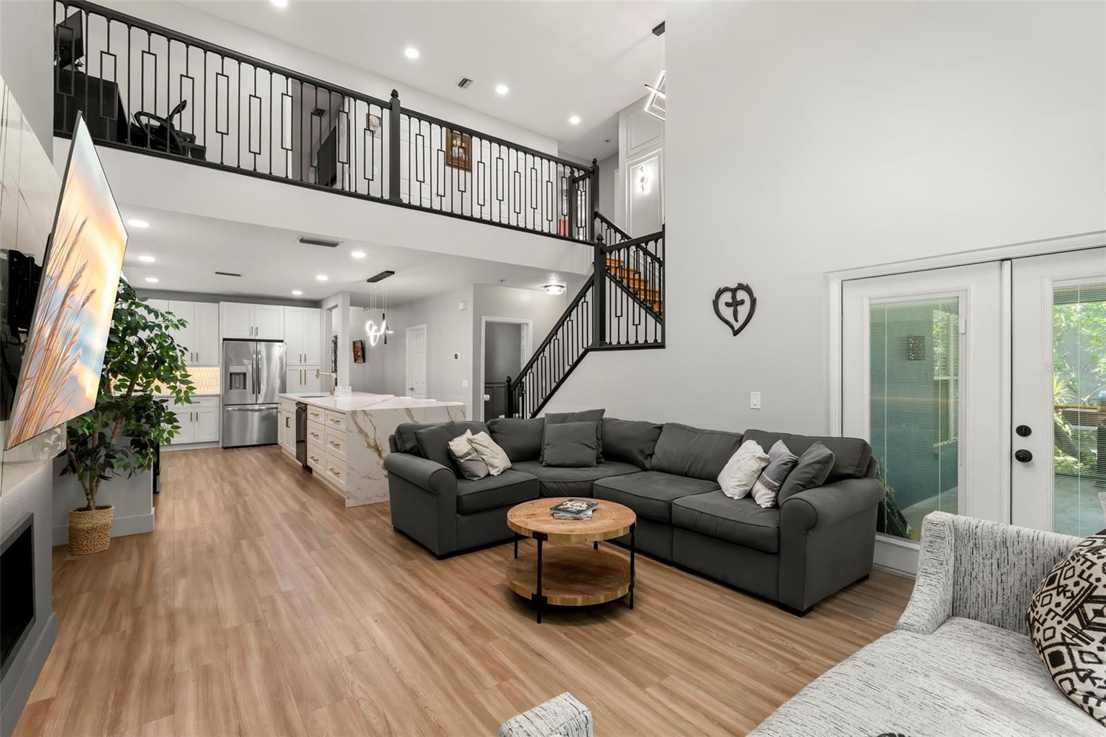 WESTCHASE SECTION 372 AND PARK - Residential