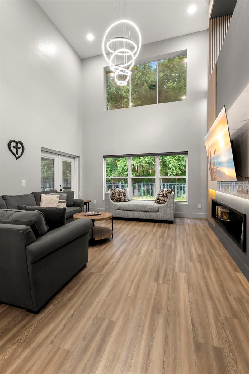 WESTCHASE SECTION 372 AND PARK - Residential