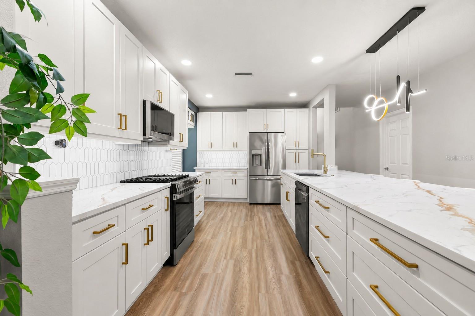 WESTCHASE SECTION 372 AND PARK - Residential